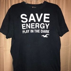 Hollister graphic tee